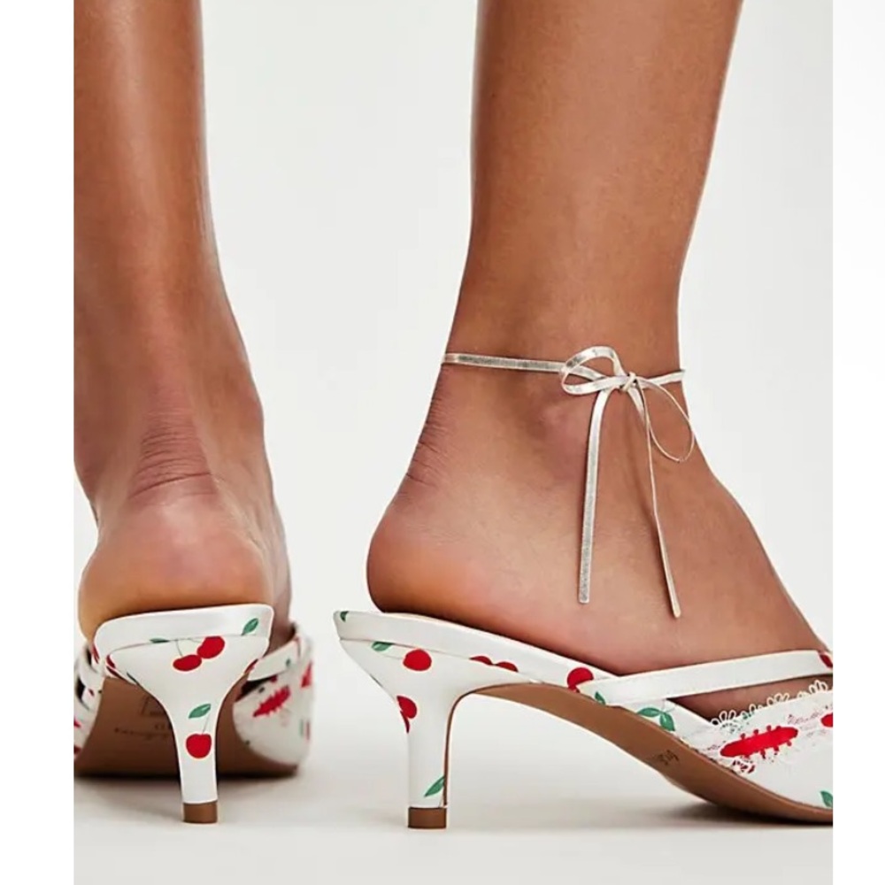 FOR LOVE & LEMONS Free People White Cherry Print Bow Audrey Mules Heels size 39 - Picture 2 of 11